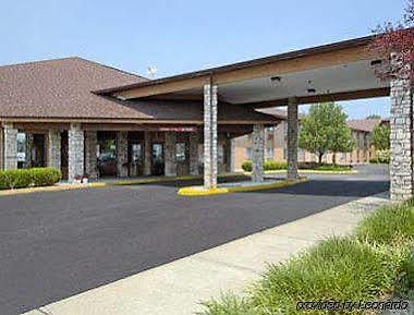 Baymont By Wyndham Metropolis Hotel Exterior foto